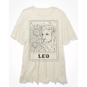 AE Oversized Leo Graphic Tshirt